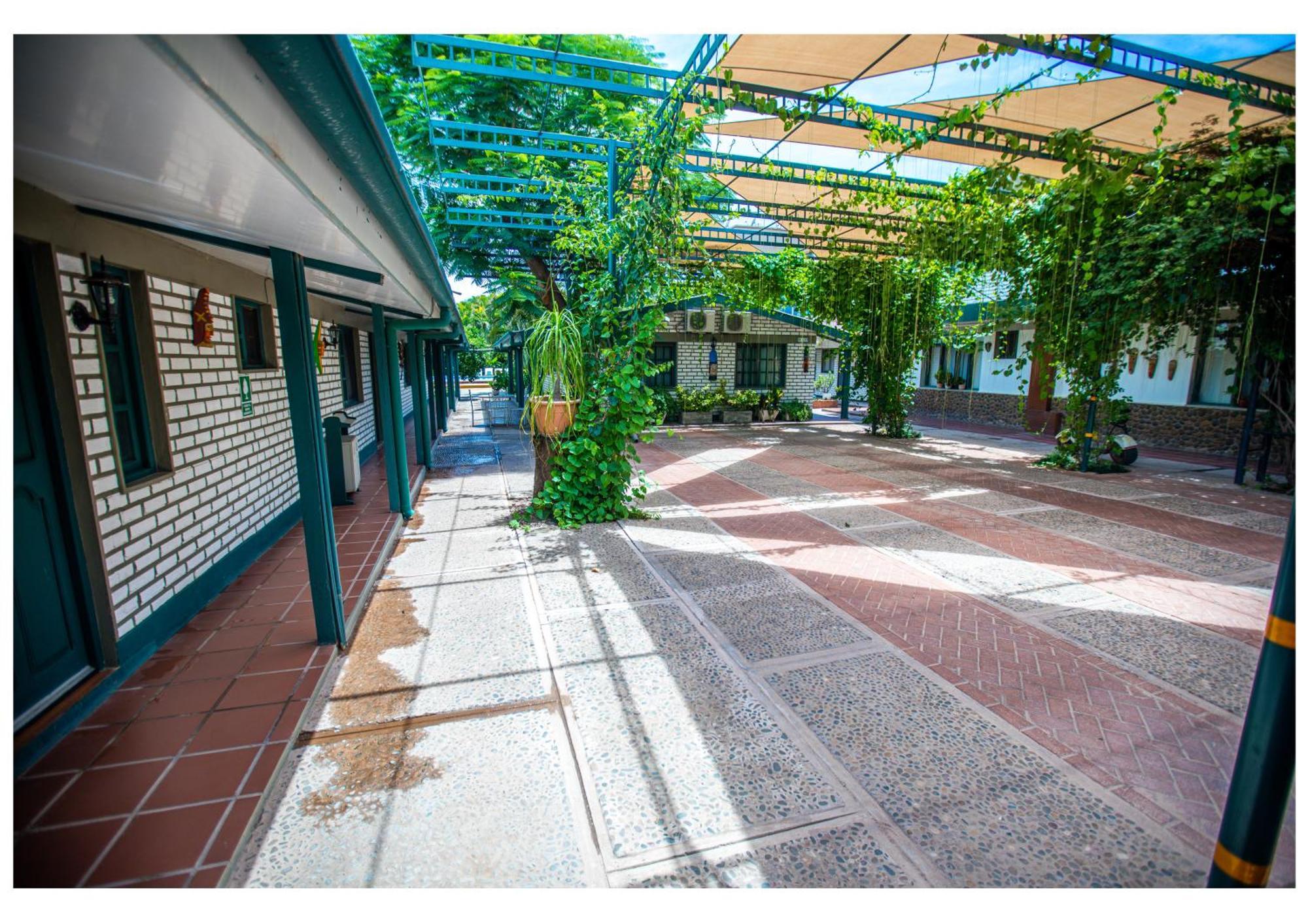 Hotel Boutique El Rancho Olivo Villamontes 外观 照片